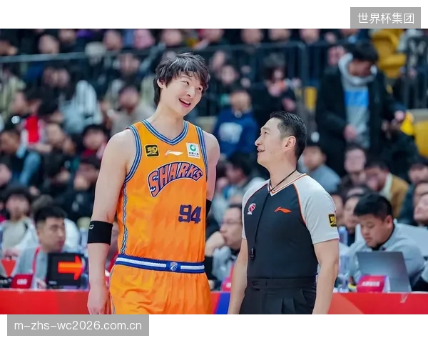 上海男篮内线优势显著,王哲林或成京沪大战胜负手。 上海男篮内线优势显著,王哲林或成京沪大战胜负手。